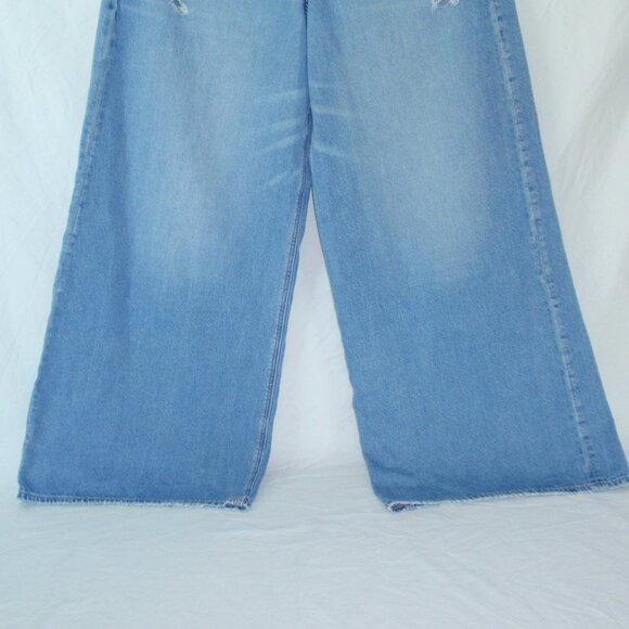 American Eagle Super High Rise Ultra Wide Leg Jeans Sz 6 SHORT Blue Destructed - Picture 3 of 16